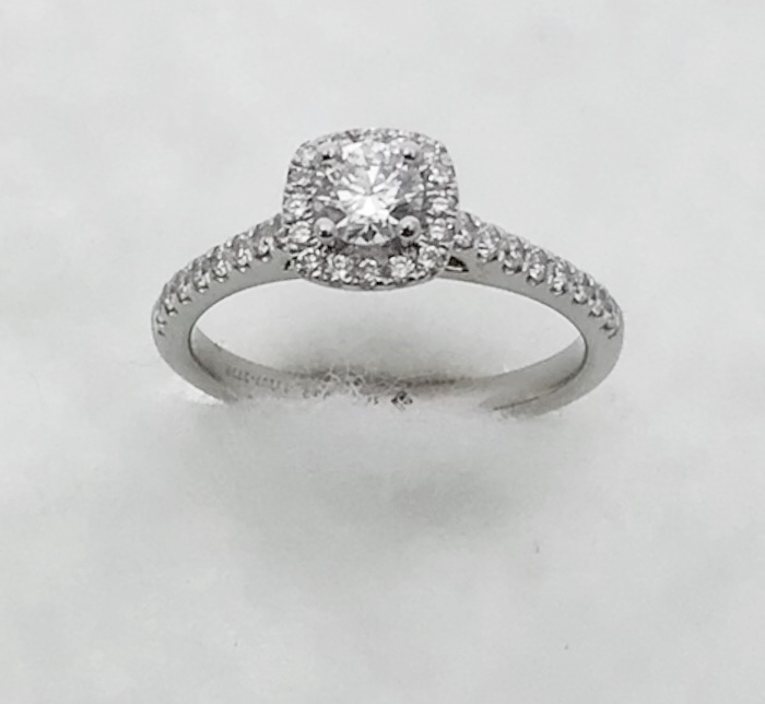 6BD7DB4C-3E69-4FBA-8076-0D42FB51230A