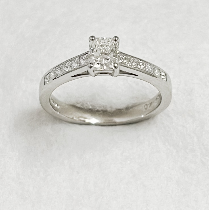 A5240CB9-6C7B-4D74-AD5F-C2B266BD9A86